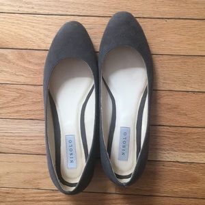 Nisolo charcoal grey suede low heel